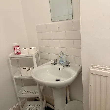 5 Brunswick St - Bedroom 02 Downstairs Penzion *