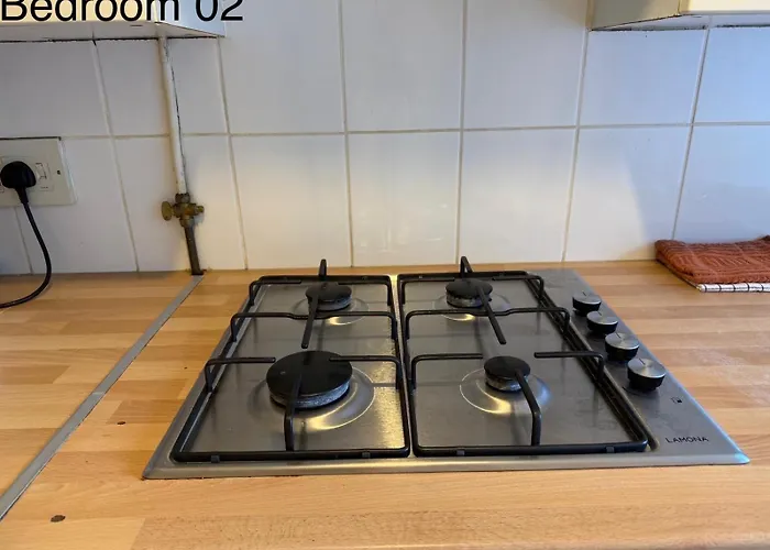 5 Brunswick St - Bedroom 02 Downstairs ゲストハウス ブリストル