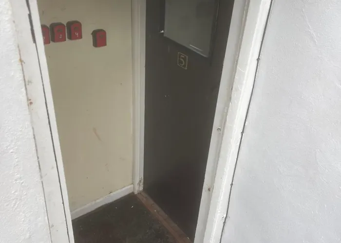 5 Brunswick St - Bedroom 02 Downstairs ゲストハウス ブリストル